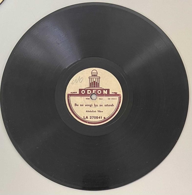 Abdullah Yüce – Bu Ne Sevgi Ah Bu Ne Izdırap / Mahpushane Çeşmesi Taş Plak 1